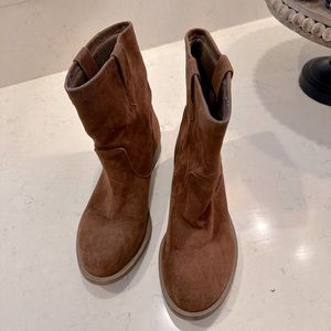 Rust suede western style bootie..